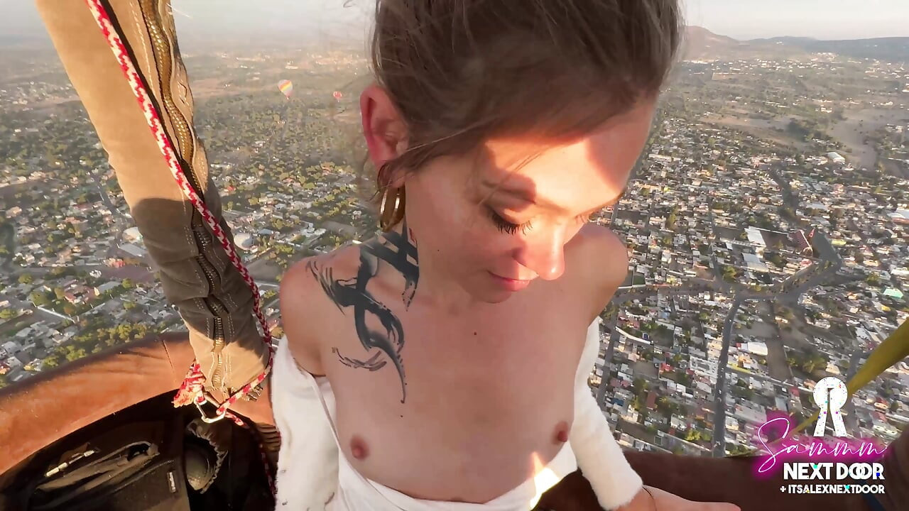 Risky sex on a hot air baloon over the mexico pyramids.